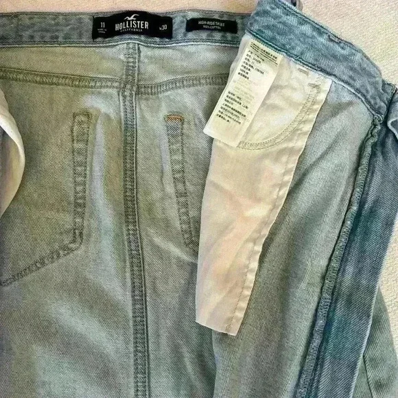 Hollister Two Toned Denim Cutoff Zipper Skirt Size 11 - Picture 3 of 4